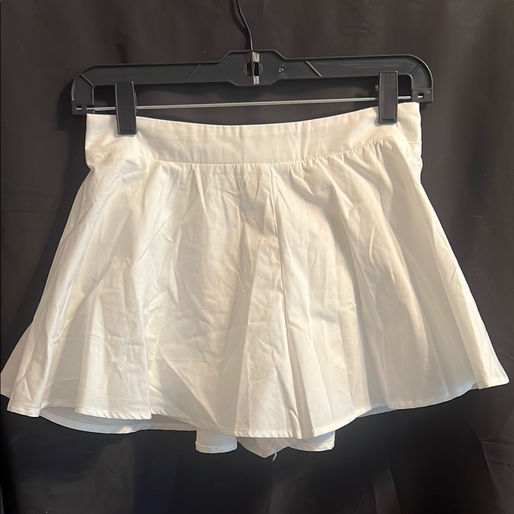 AKIRA Label Play With Me Short NWT - size S/M - Picture 2 of 7